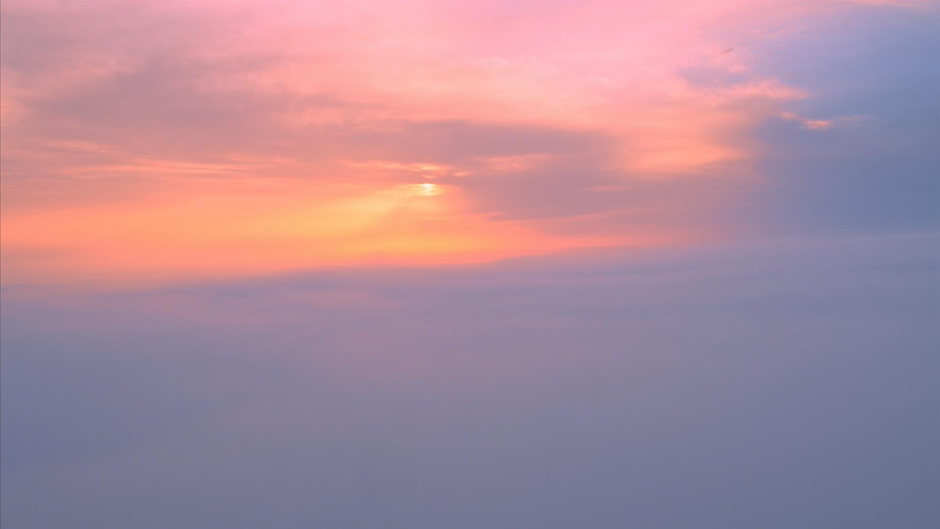 日出绚丽的彩霞视频的预览图
