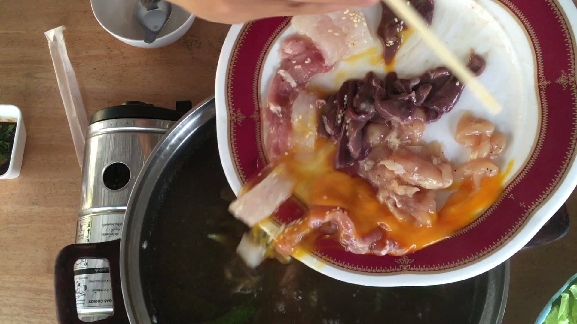 自制热锅苏kiyaki视频的预览图