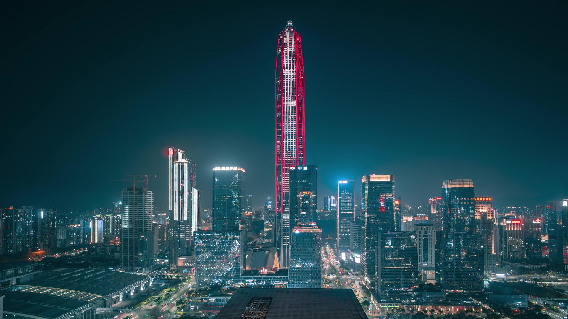 8K广州平安大厦地标建筑夜景延时视频的预览图