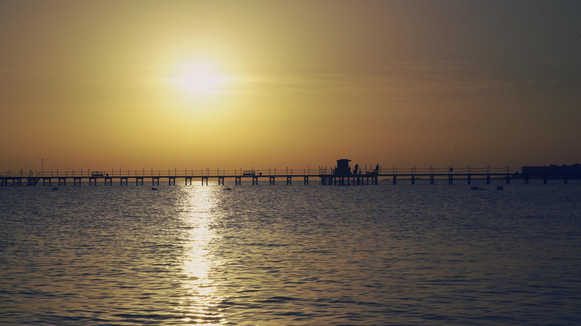 日出在印地安海视频的预览图