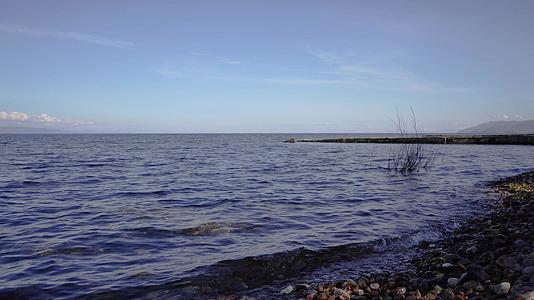 自然景观以比基卡尔湖为视线视频的预览图