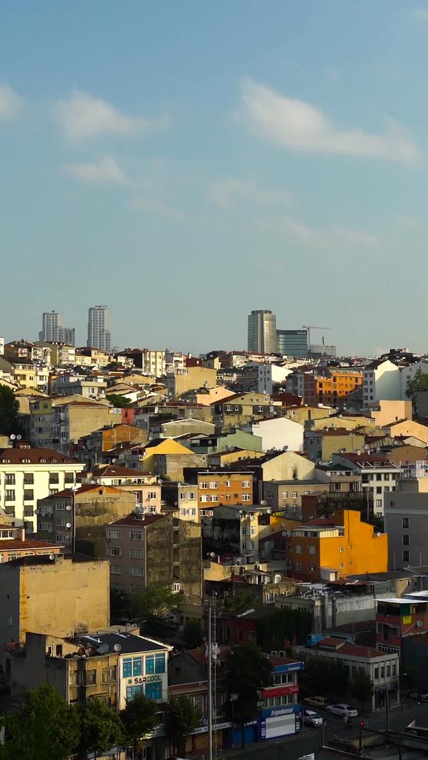 伊斯坦布尔老城区土耳其居民区延迟视频的预览图