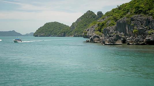 安通国家海洋公园位于苏梅岛旅游天堂热带度假胜地附近视频的预览图