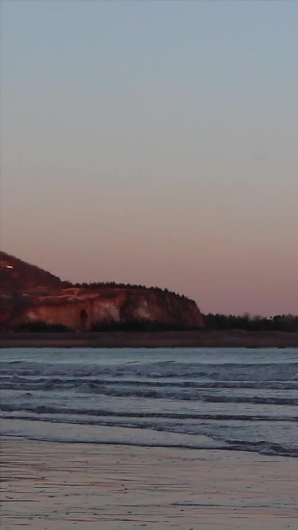 青岛石老人海边日落风景视频的预览图