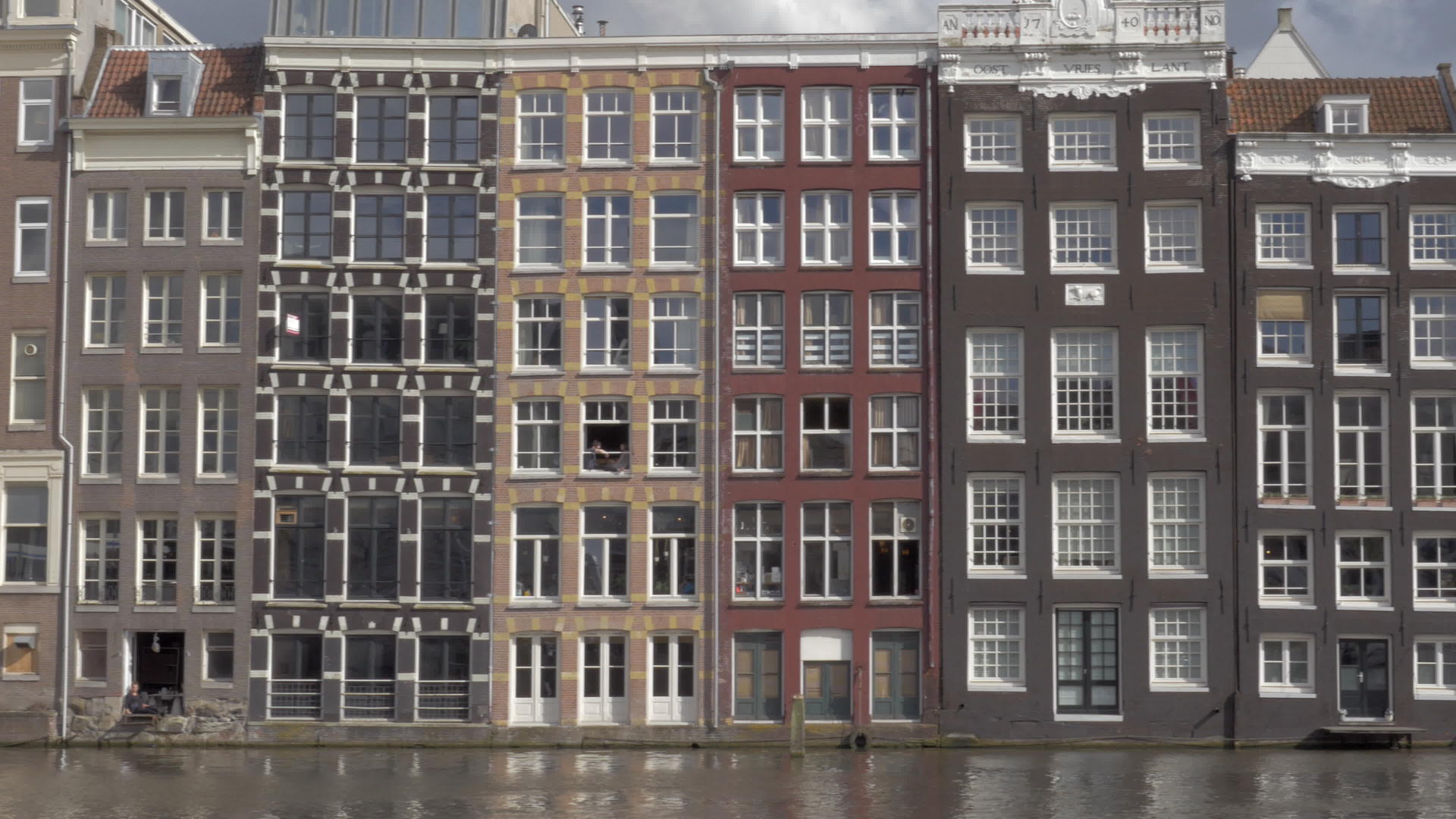 阿姆斯特丹大陆城市中心的旧建筑视图视频的预览图