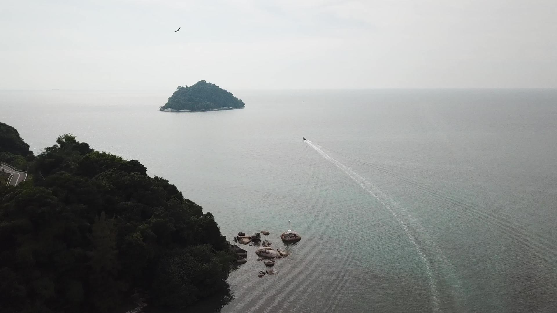 从BalikPulau驶往PulauBetong岛视频的预览图