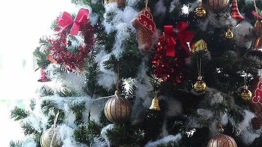 圣诞装饰的咖啡店装饰视频的预览图