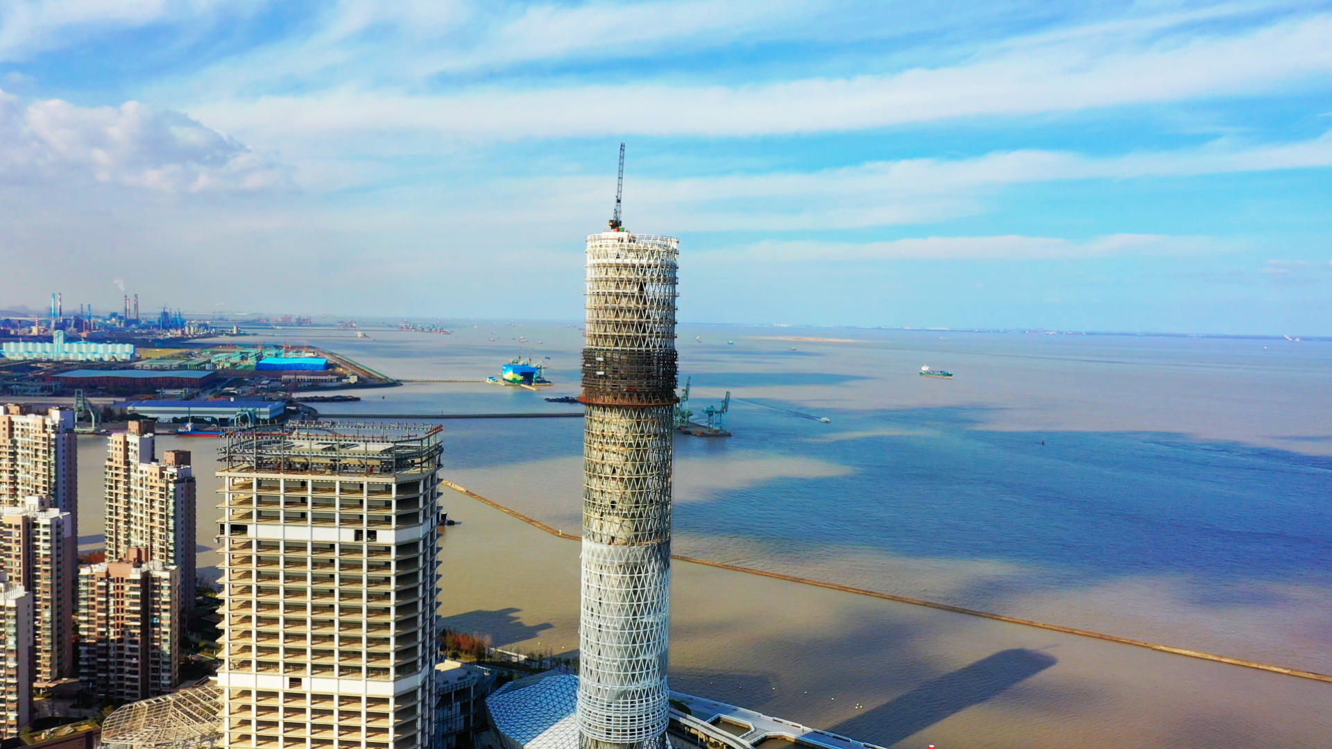 上海宝山长滩观光塔视频的预览图