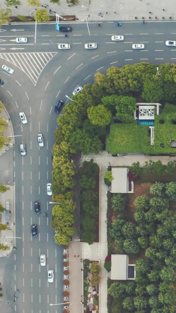 延时摄影航拍城市风景武汉洪山广场交通交通交通流量视频的预览图