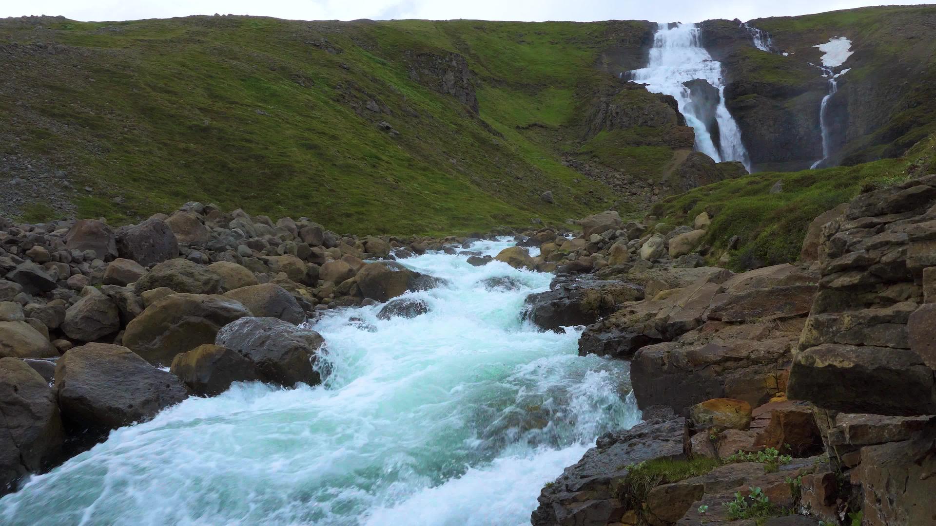 东冰原的rjukandi瀑布视频的预览图