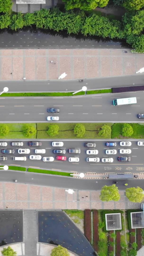 城市道路交通交通交通航拍城市视频的预览图