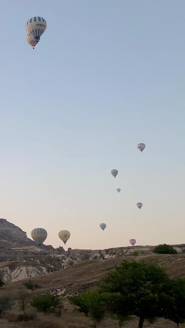 卡帕多奇亚热气球土耳其视频的预览图