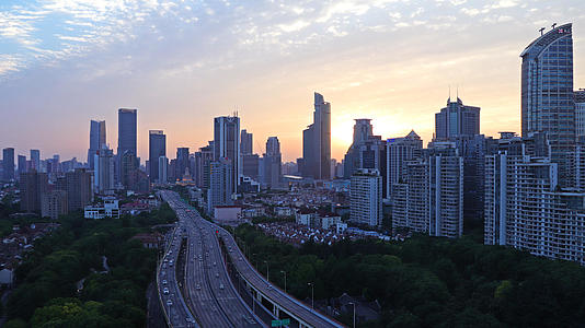4K上海延安高架交通延时视频的预览图