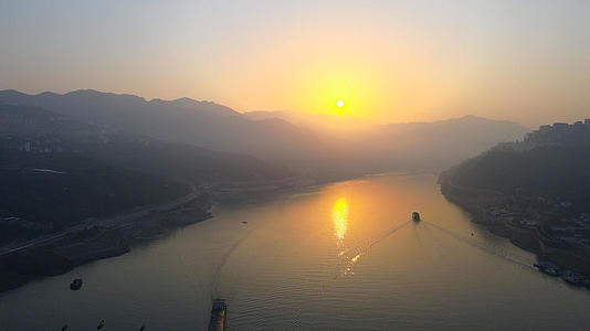 长江三峡巴东巫峡日出延时4K视频的预览图