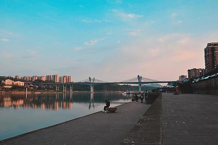 中国酒城泸州国窖大桥长江视频的预览图