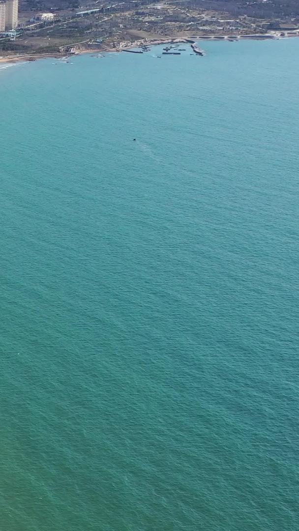 青岛金沙滩海水浴场航拍视频视频的预览图