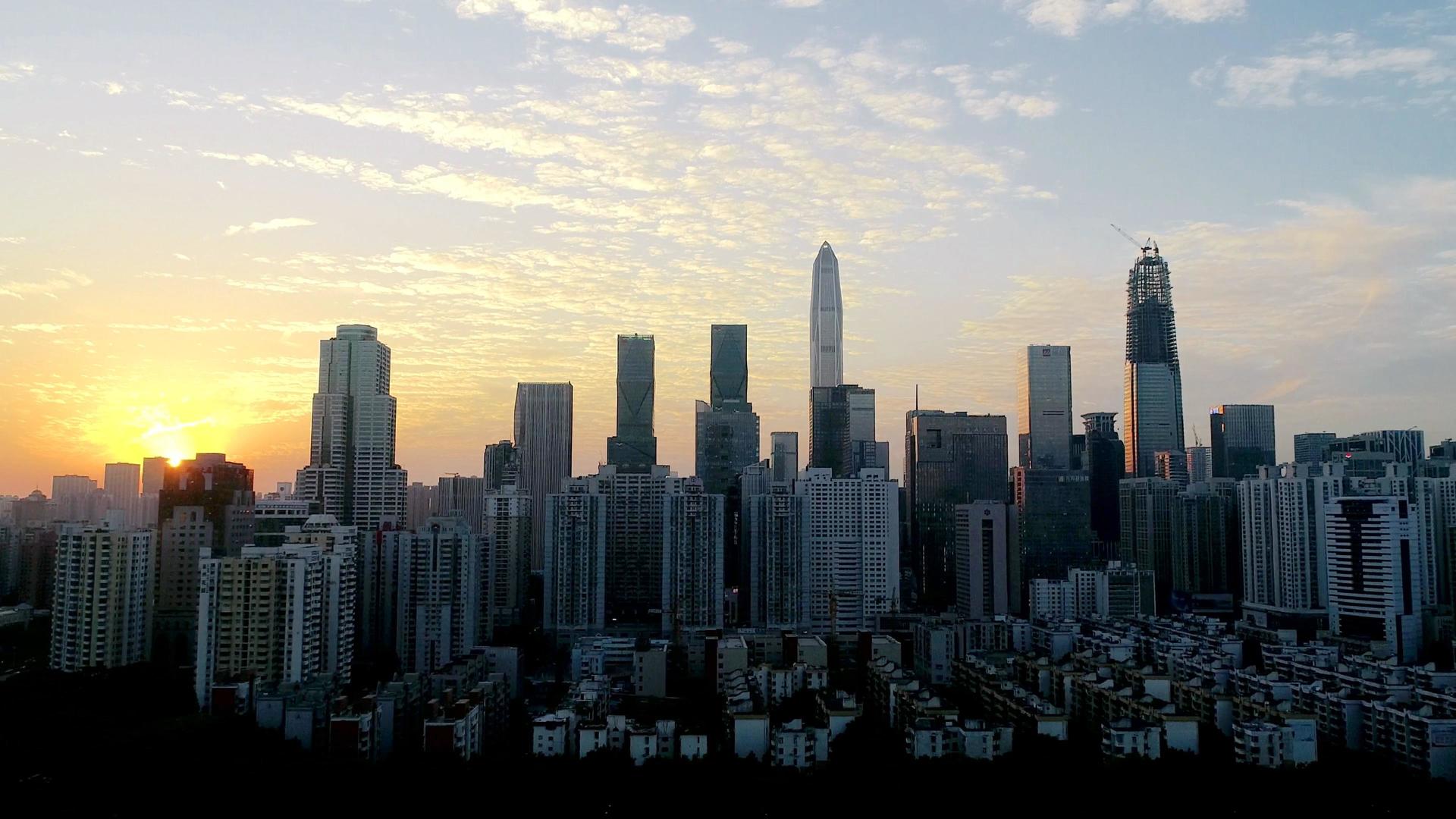 夕阳下的深圳福田区中心城4K航拍视频的预览图