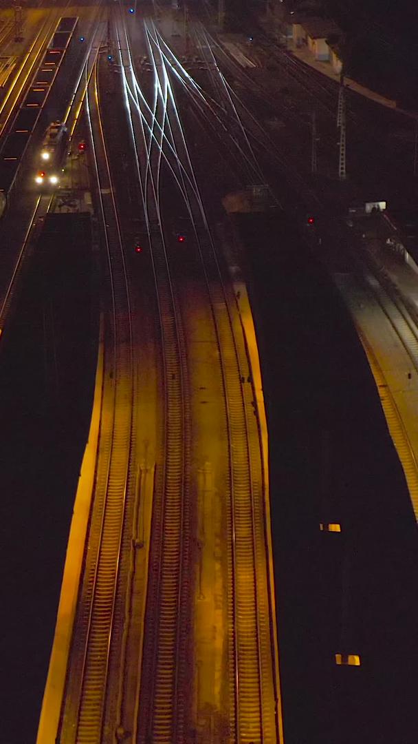 夜景航拍在火车站视频的预览图