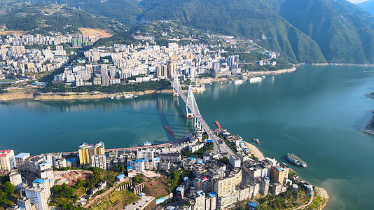 湖北巴东县长江大桥航拍合集4K视频的预览图