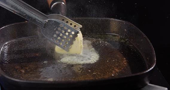 8K黄油热锅视频的预览图