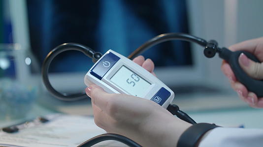 血压监测器视频的预览图