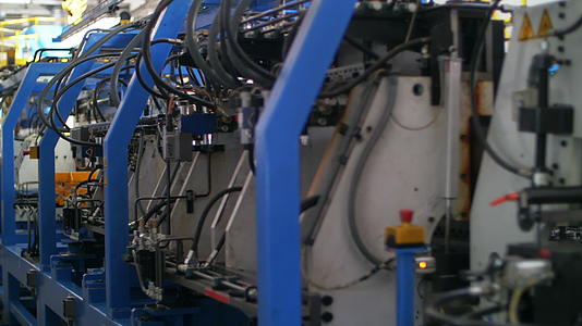 工厂机械在工厂工作视频的预览图