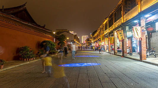 4K实拍福建漳州古城夜景延时摄影视频的预览图