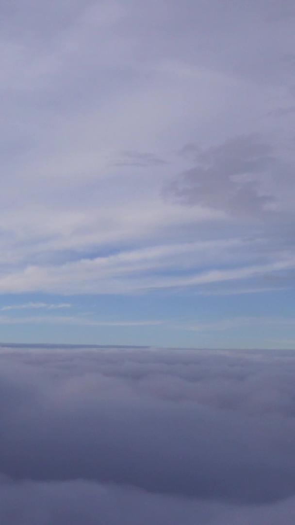 仙境幻觉万米高空云层上俯瞰云海景观自然世界天空素材视频的预览图