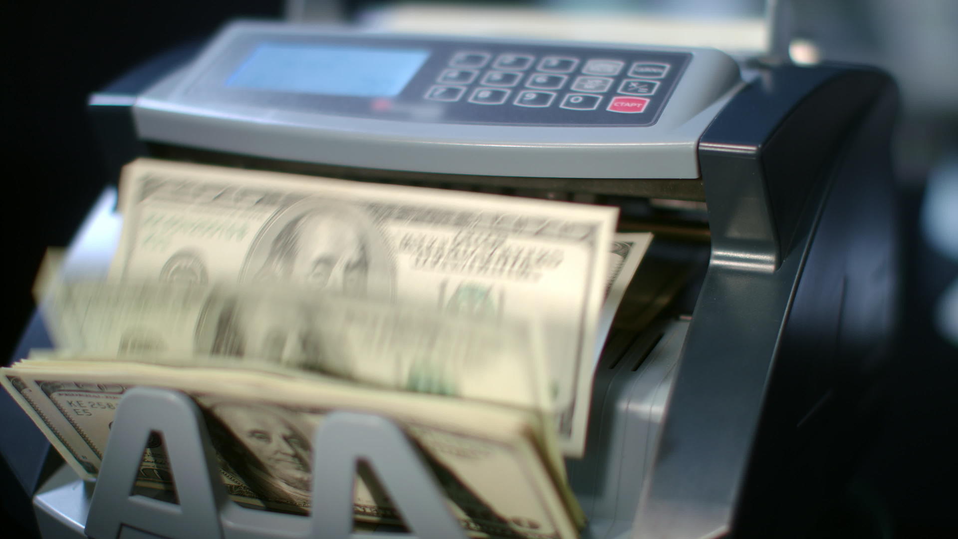 现代货币计算机计算美元钞票视频的预览图