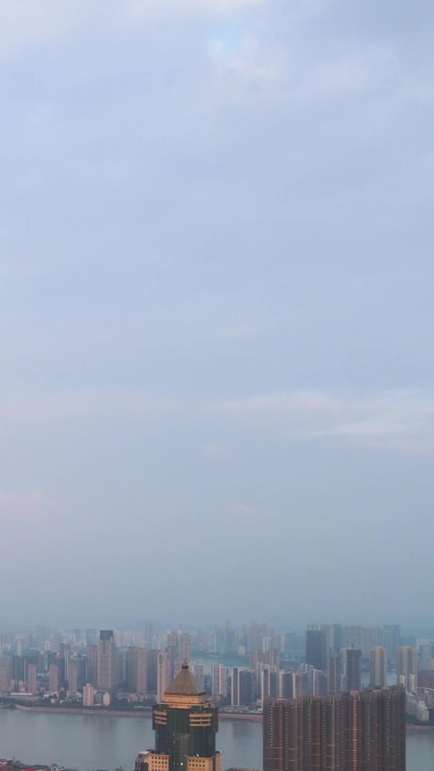 延时摄影航拍城市景观繁华商务金融中心城市天际线长江景观素材视频的预览图