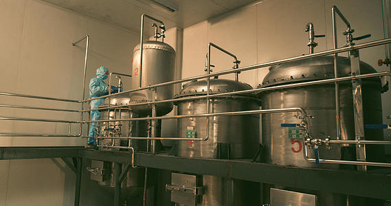 蒸馏发酵车间4K超清原始素材视频的预览图