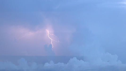 自然雷雨天闪电合集4K视频的预览图