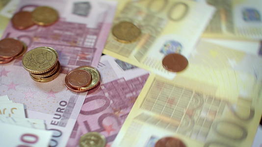 欧元现钞和硬币视频的预览图