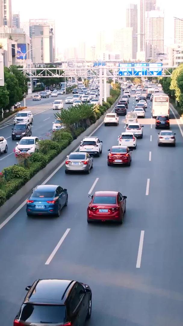 高清晰度交通城市交通流量视频的预览图