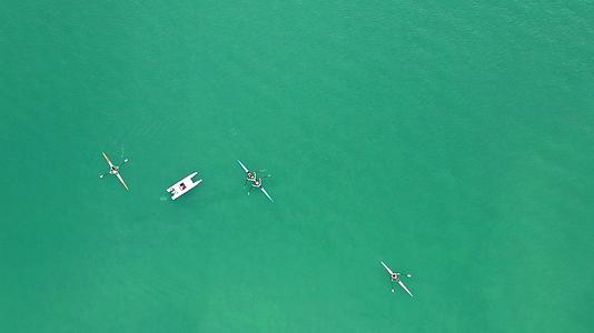 航拍皮划艇运动视频的预览图