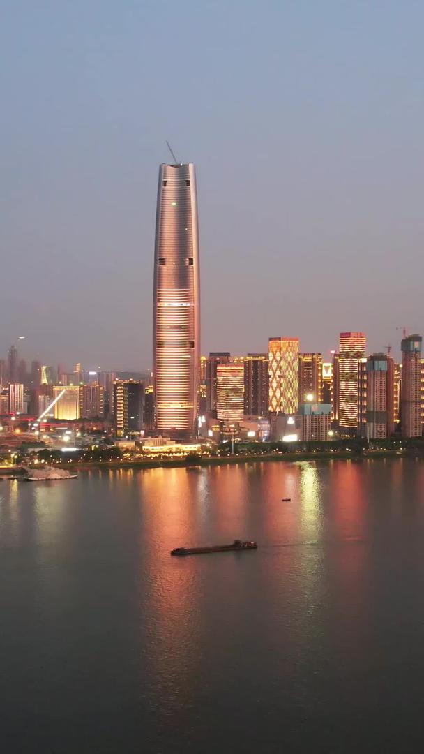 武汉新地标606大厦夜间长江江景天际线建筑高楼灯光秀素材视频的预览图