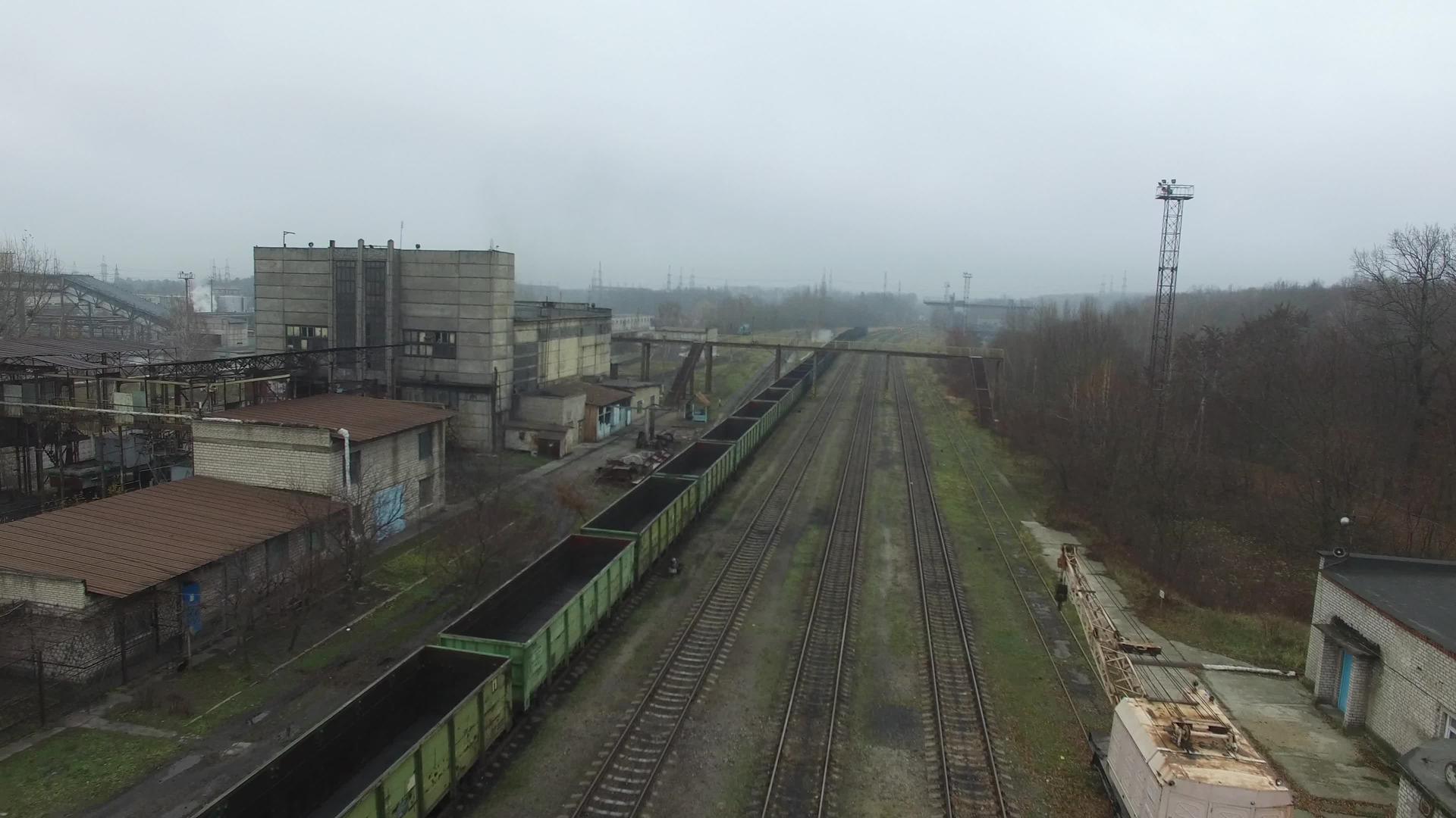 货运火车站视频的预览图
