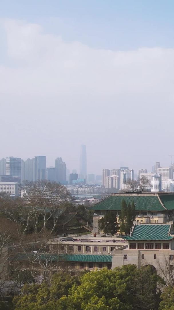 武汉大学樱花季樱花大道航拍材料视频的预览图