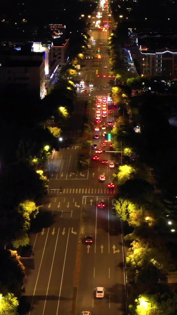 城市夜景交通航拍视频的预览图