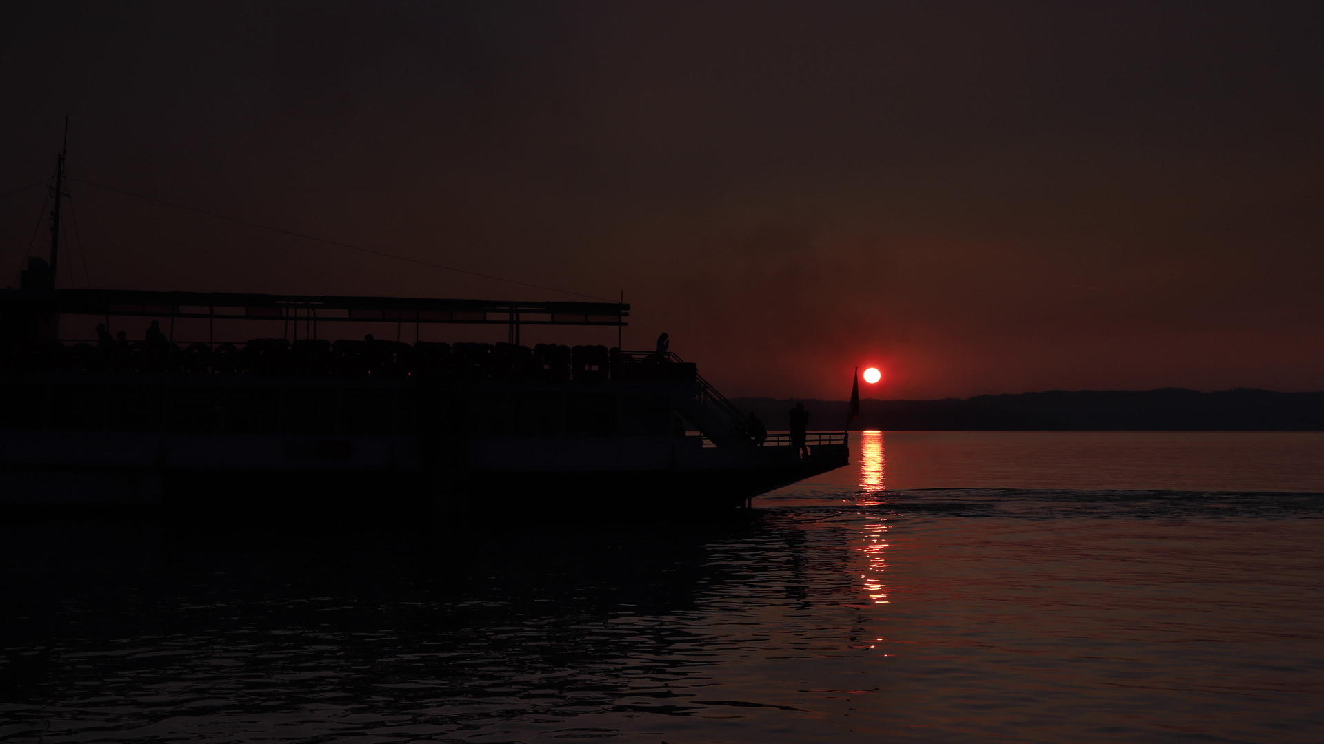迦纳湖日落视频的预览图