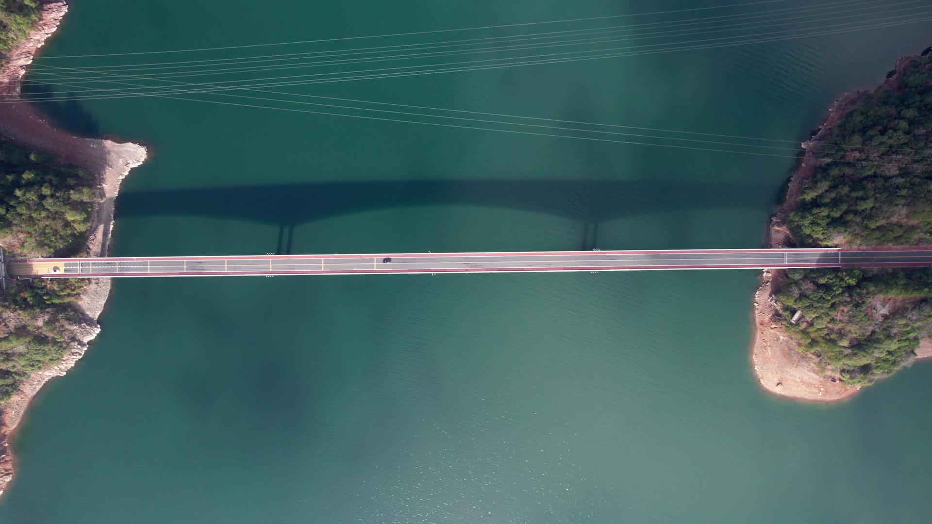 杭州千岛湖小金山大桥航拍视频的预览图