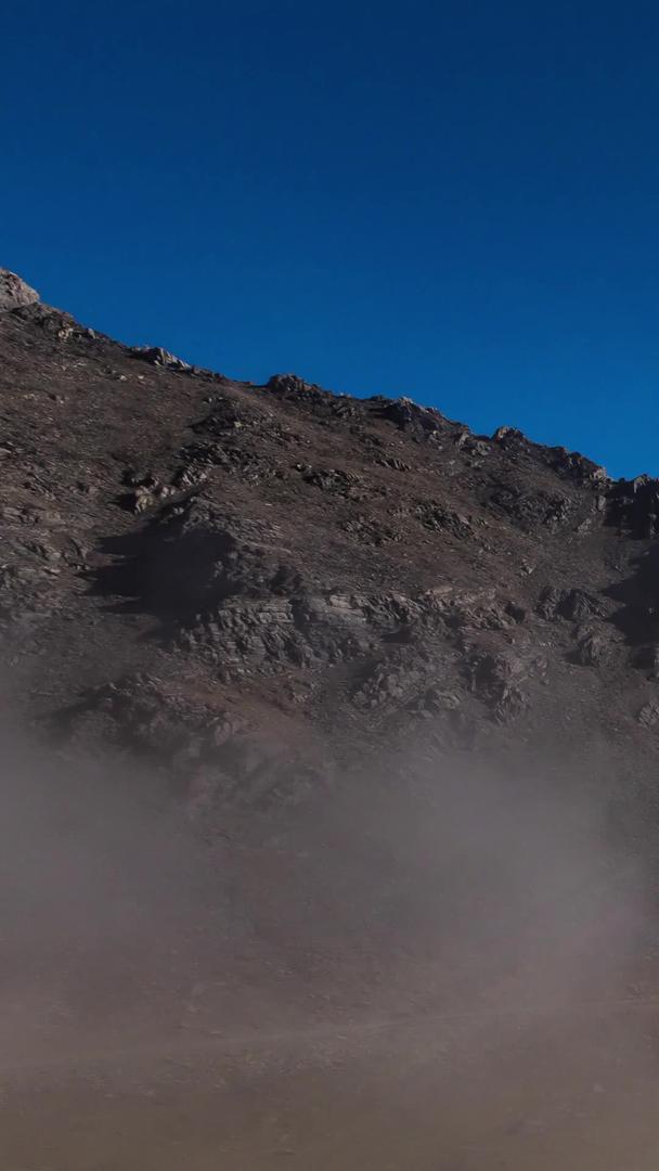 折多山山峰被云雾弥漫视频延时视频的预览图