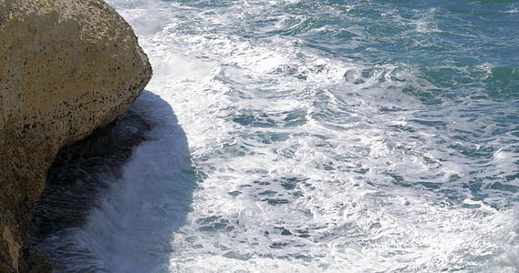 白粉岩和大浪海视频的预览图