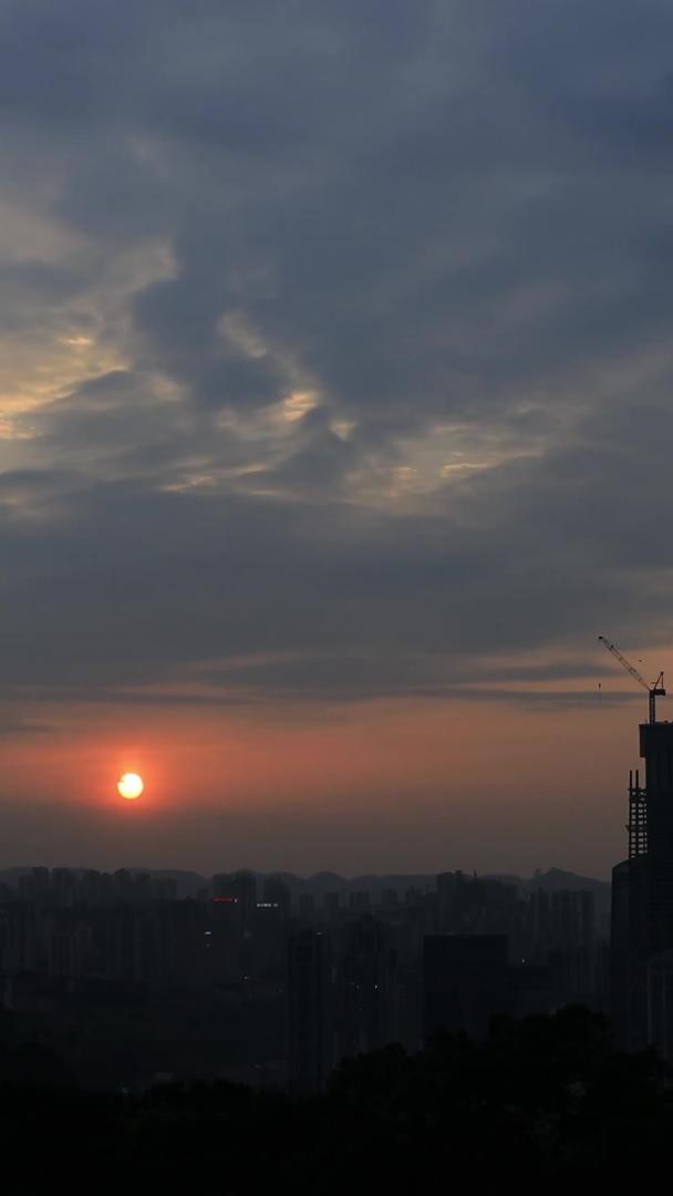 拍摄重庆城市发展落日素材视频的预览图