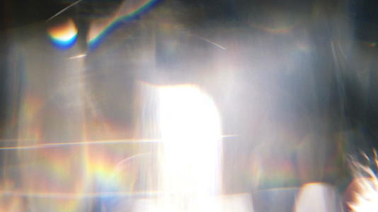微距拍摄水晶或玻璃晶莹剔透的纹理视频的预览图