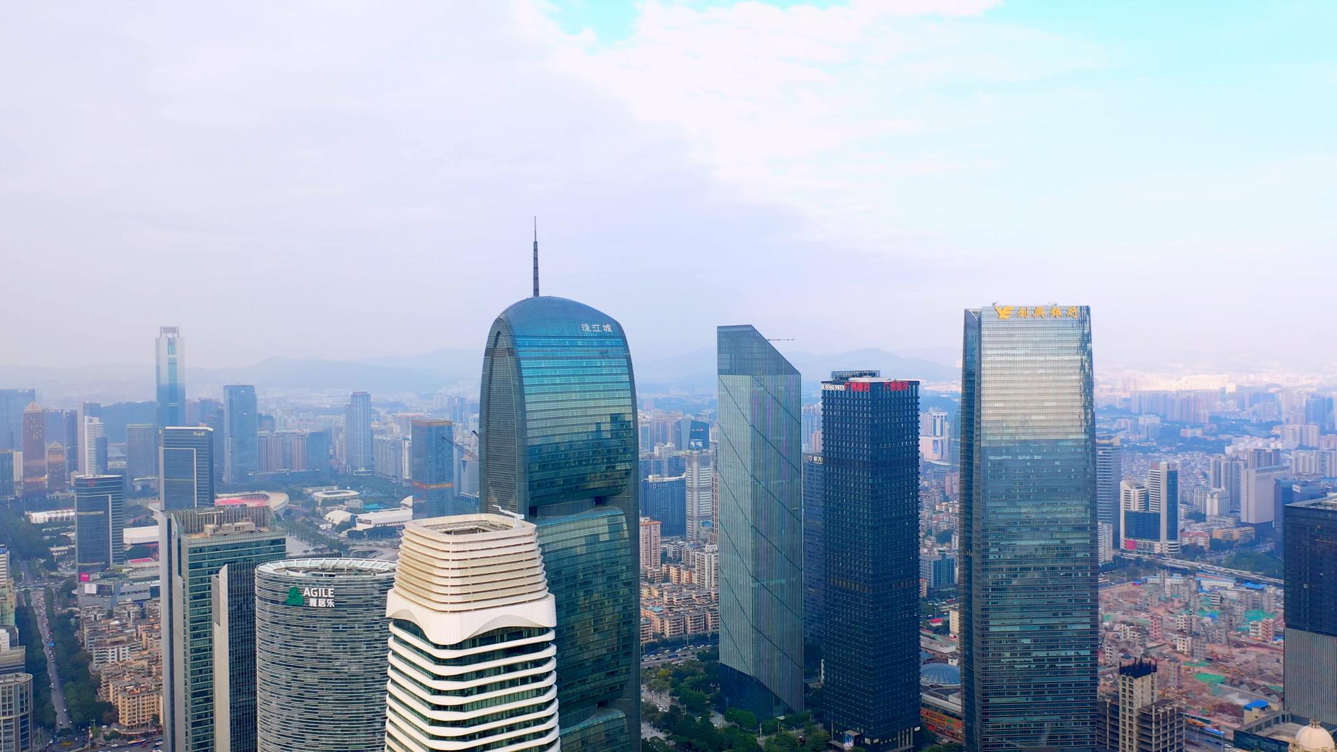 4K实拍广州双子塔CBD办公大厦视频素材视频的预览图