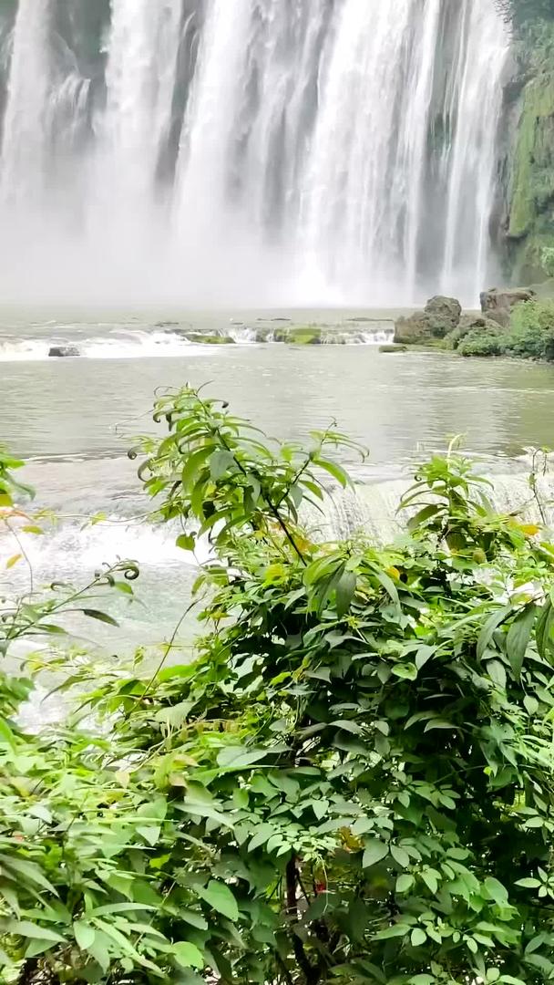 安顺黄果树瀑布5A景区视频的预览图