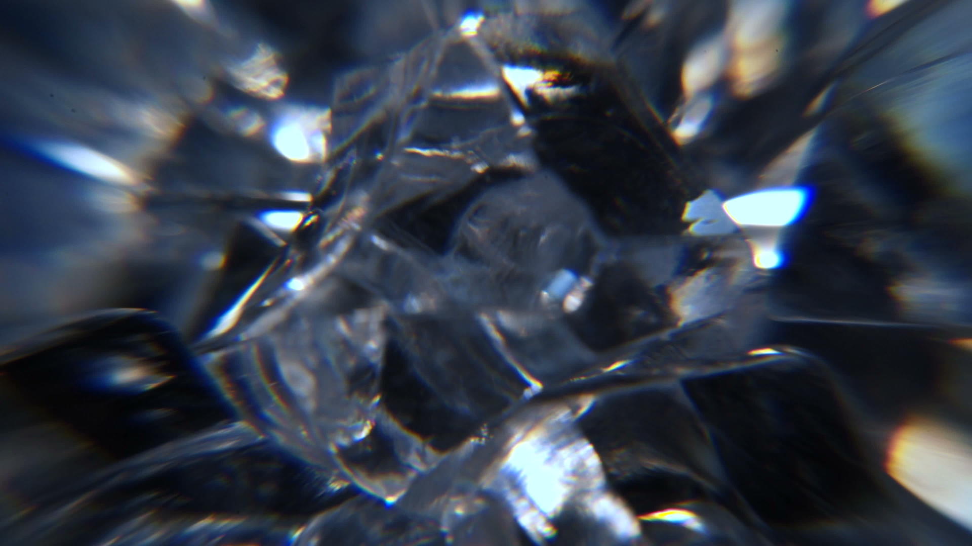 微距拍摄水晶或玻璃晶莹剔透的纹理视频的预览图