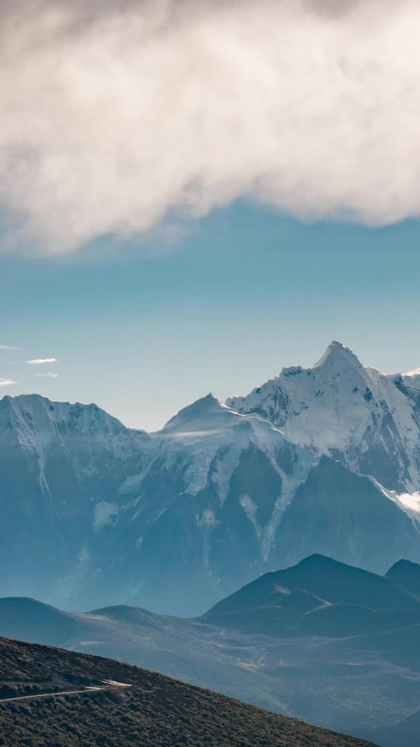 延时西藏南迦巴瓦雪山视频的预览图