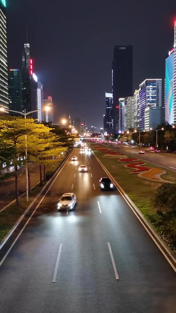 深圳城市交通主干道深南大道交通延迟竖屏视频的预览图
